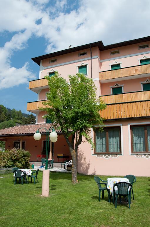 Albergo Italia Molveno Exterior photo
